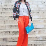 Adriana Abascal en el front row durante el desfile de Versace Otoño/ Invierno 2016/2017 en París