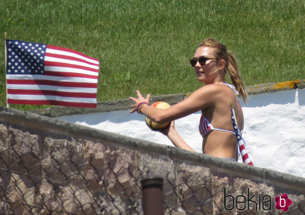 Karlie Kloss celebrando el Día de la Independencia en Rhode Island