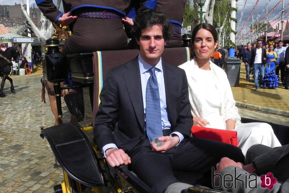 Fernando Fitz-James Stuart y Sofía Palazuelo en la Feria de Abril