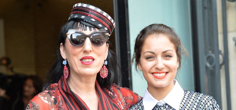 Hiba Abouk y Rossy de Palma en la Fashion Week de París 2016