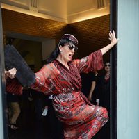 Rossy de Palma divirtiéndose en la Fashion Week de París 2016