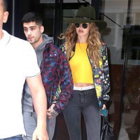 Zayn Malik y Gigi Hadid cogidos de la mano en Nueva York