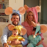 Shakira y Piqué con sus hijos Sasha y Milan