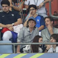 Mick Jagger con sus hijos James y Lucas en la final de la Eurocopa 2016