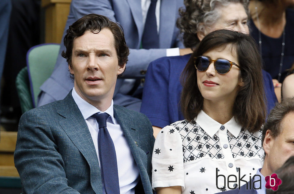 Benedict Cumberbatch y su mujer Sophie Hunter en la final de Wimbledon 2016