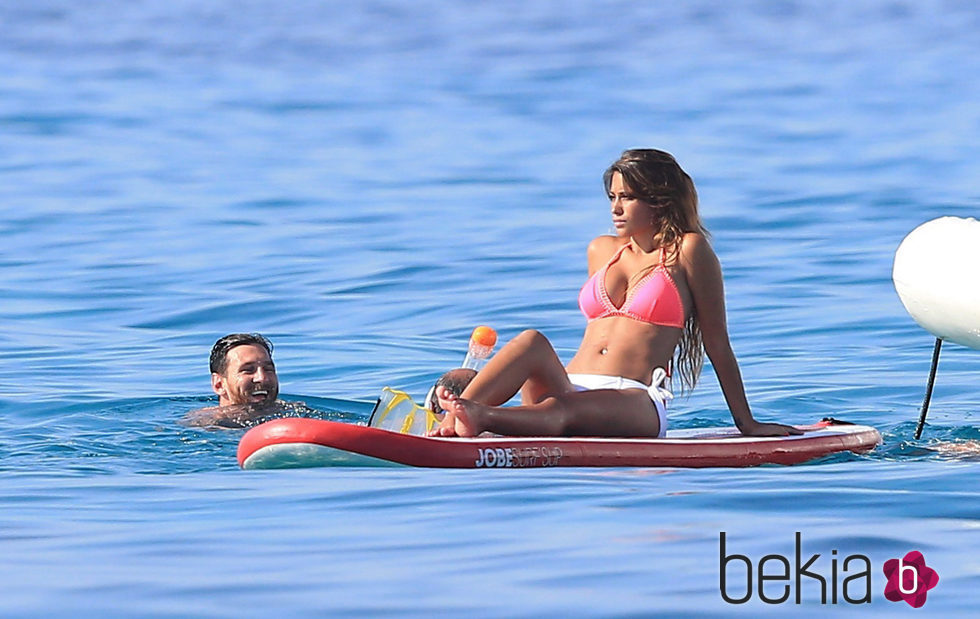 Leo Messi y Antonella de vacaciones en Ibiza