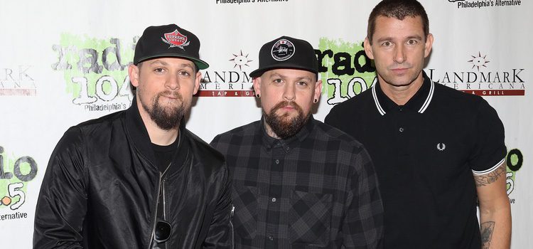 Good Charlotte en una sesión de grabación en el estudio