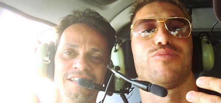 Marc Anthony y Sergio Ramos sobrevolando España en helicóptero