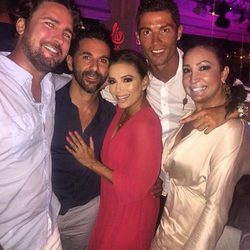 Eva Longoria y Cristiano Ronaldo con amigos en Ibiza