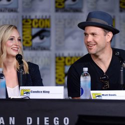 Candice King y Matt Davis en la Comic-Con de San Diego 2016