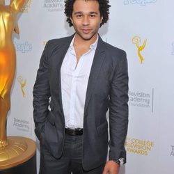 Corbin Bleu en  los premios collegue 2016