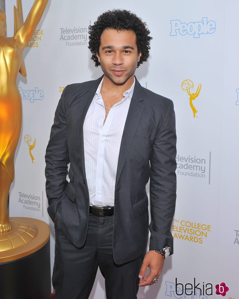 Corbin Bleu en  los premios collegue 2016