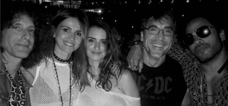 Javier Bardem, Penélope Cruz y Goya Toledo en el concierto de Lenny Kravitz en Nueva York