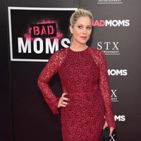 Christina Applegate en el estreno de 'Bad moms' en Los Ángeles