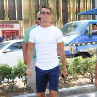 Cristiano Ronaldo de compras por Beverly Hills