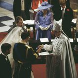 El Príncipe Carlos y Lady Di durante su boda en 1981