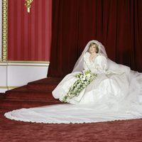 Lady Di vestida de novia el día de su boda