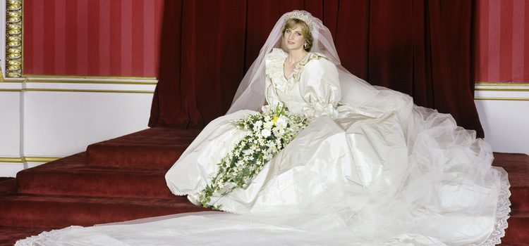 Lady Di vestida de novia el día de su boda