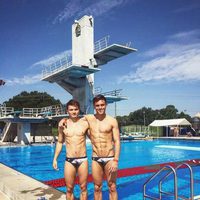 Tom Daley y Daniel Goodfellow luciendo cuerpazo