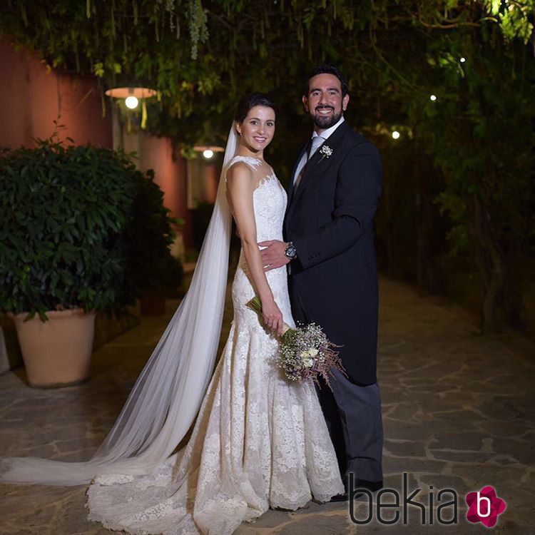 Inés Arrimadas y Xavier Cima celebrando su boda