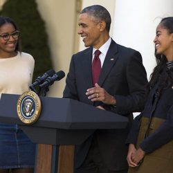 Barack Obama con sus hijas Sasha y Malia Obama