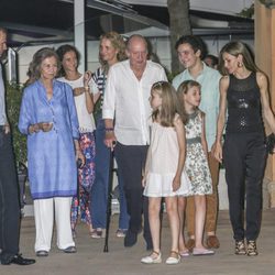 La familia Real casi al completo de cena por Mallorca