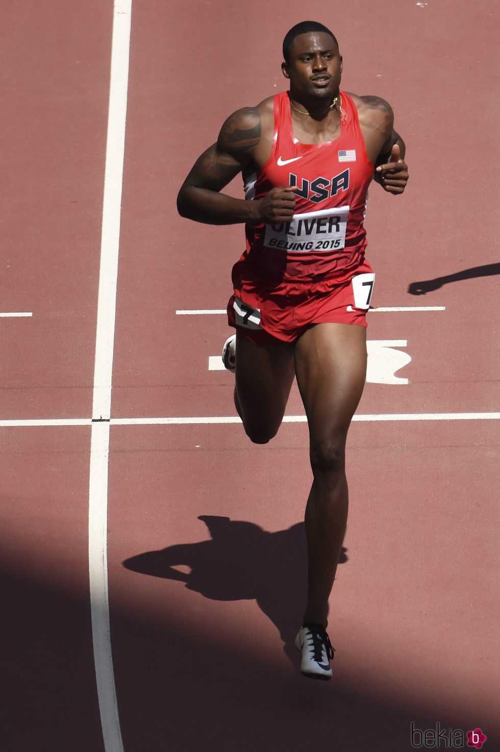 David Oliver, velocista olímpico, en plena competición