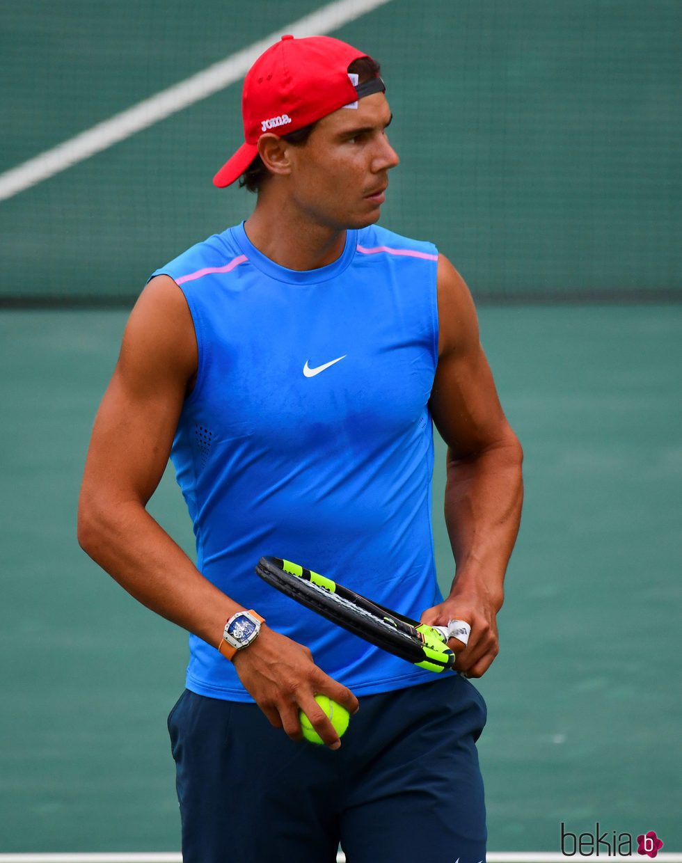 Rafa Nadal entrena para su próximo partido