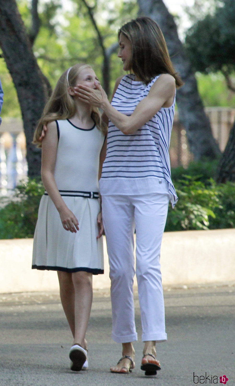 La Reina Letizia se divierte con la Princesa Leonor