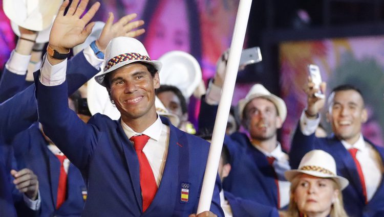 Rafa Nadal con la bandera de España en la ceremonia de inauguración de los Juegos Olímpicos de Río 2016