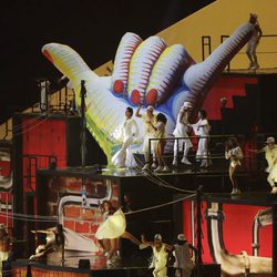 Bailarines actuando en la ceremonia de inauguración de los Juegos Olímpicos de Río 2016