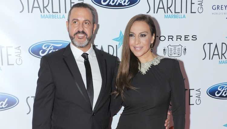 Mónica Naranjo junto a su marido Óscar Tarruella en la Gala Starlite 2016