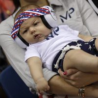 Boomer Phelps con protección en los oídos