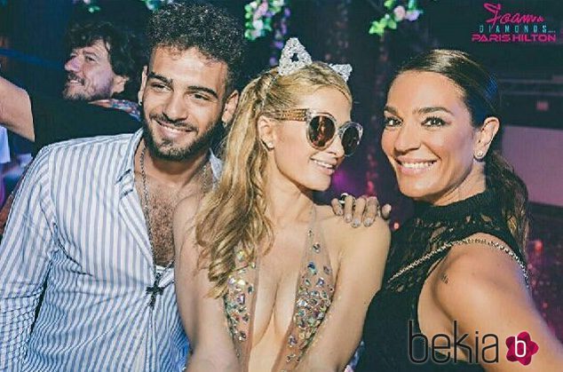 Raquel Bollo y su hijo Manuel Cortés con Paris Hilton en Ibiza