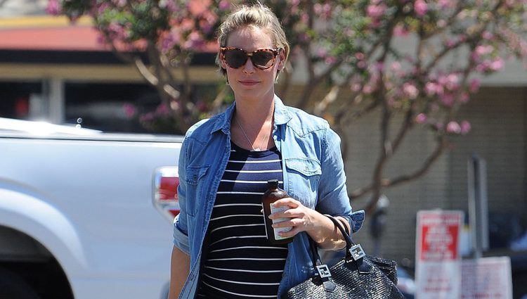 Katherine Heigl acudiendo a un centro de estética en Los Ángeles