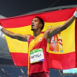 Orlando Ortega celebra su medalla de plata para España en 110m vallas en Rio 2016