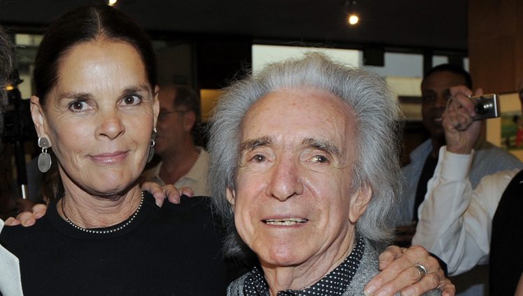 El director Arthur Hiller y la actriz Ali MacGraw