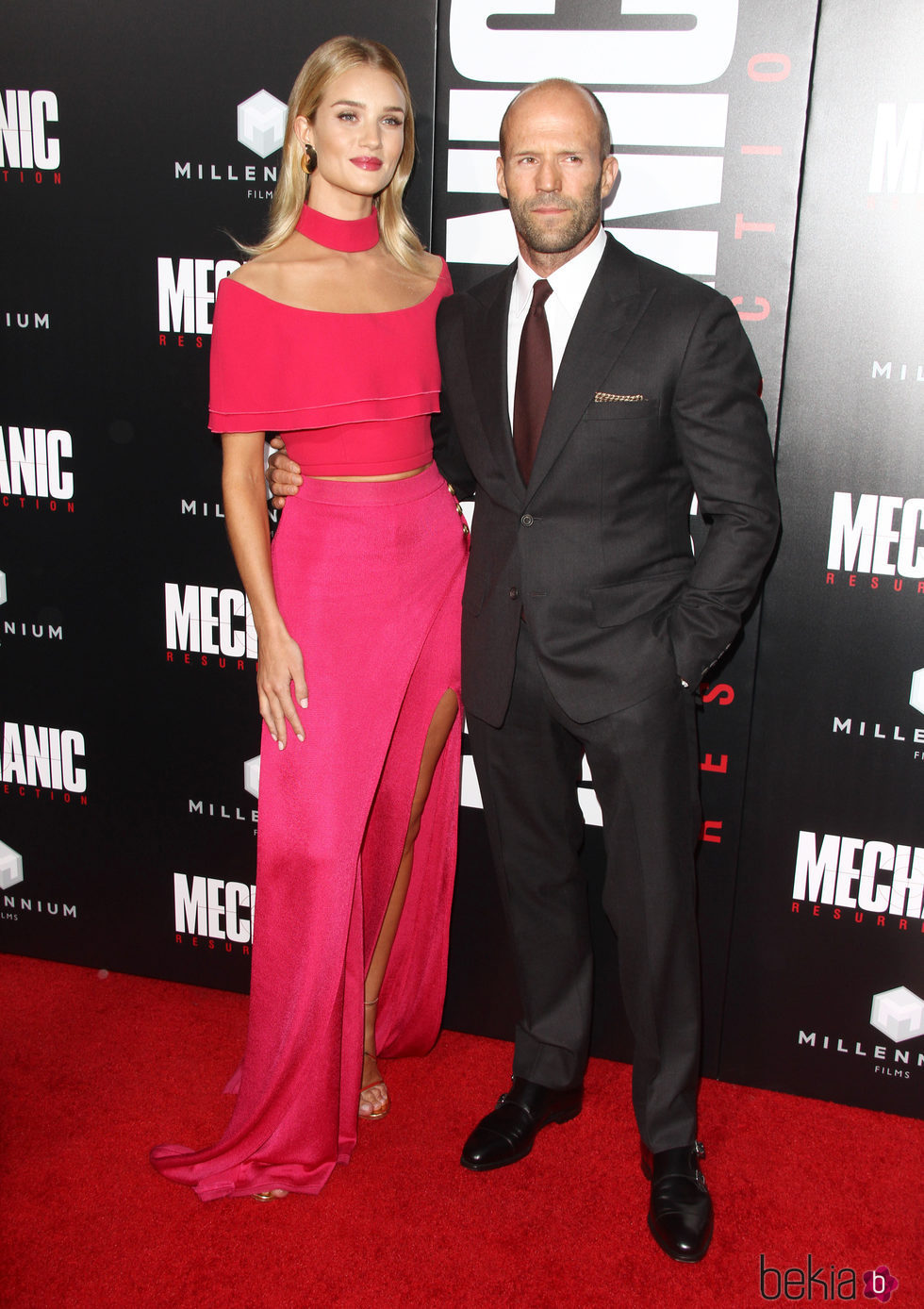 Jason Statham y Rosie Huntingon Whiteley  en el estreno de 'Mechanic: Resurrection'