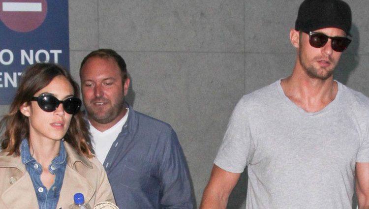 Alexander Skarsgård y Alexa Chung paseando juntos