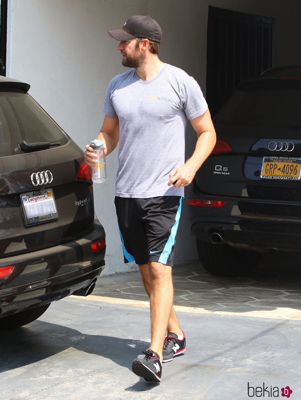 John Krasinski en ropa de deporte