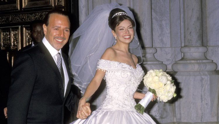 Tommy Mottola y Thalía el día de su boda