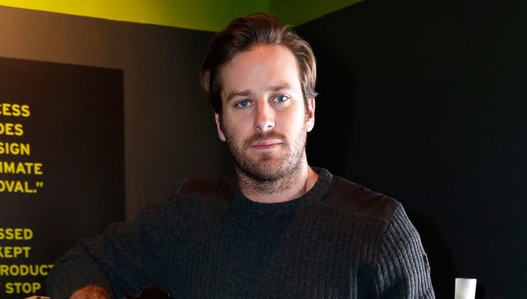 Armie Hammer haciendo un posado en el Festival de Cine de Sundance