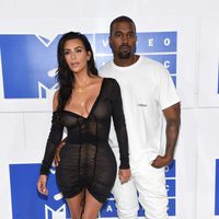 Kim Kardashian y Kanye West en los VMA's 2016