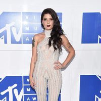 La cantante Halsey en los VMA's 2016