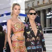 Jeremy Scott y Stella Maxwell en los VMA's 2016