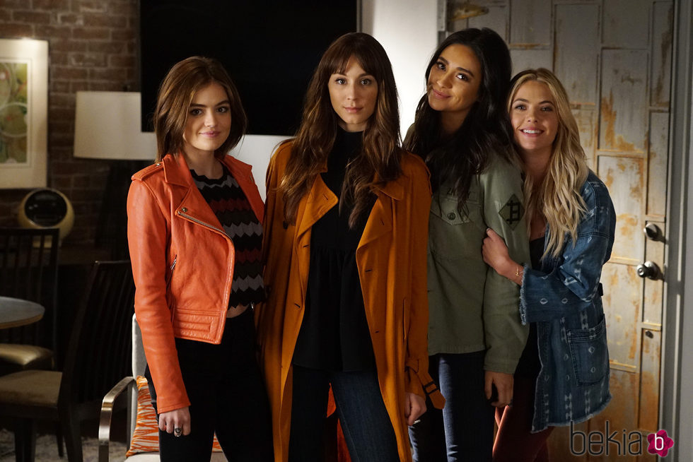 Lucy Hale, Shay Mitchell, Troian Bellisario y Ahsley Benson en la 7ª temporada de 'Pretty Little Liars'