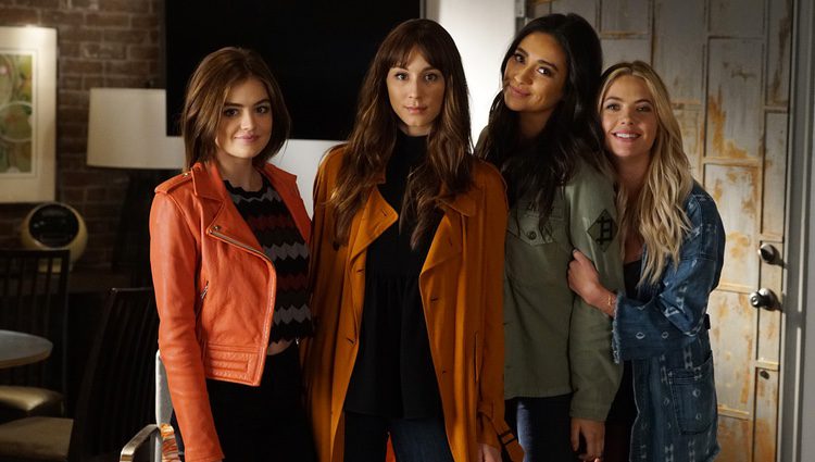 Lucy Hale, Shay Mitchell, Troian Bellisario y Ahsley Benson en la 7ª temporada de 'Pretty Little Liars'