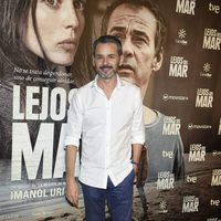 Jorge Lucas en el estreno de 'Lejos del mar'