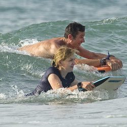 La Infanta Cristina e Iñaki Urdangarín surfeando en Bidart