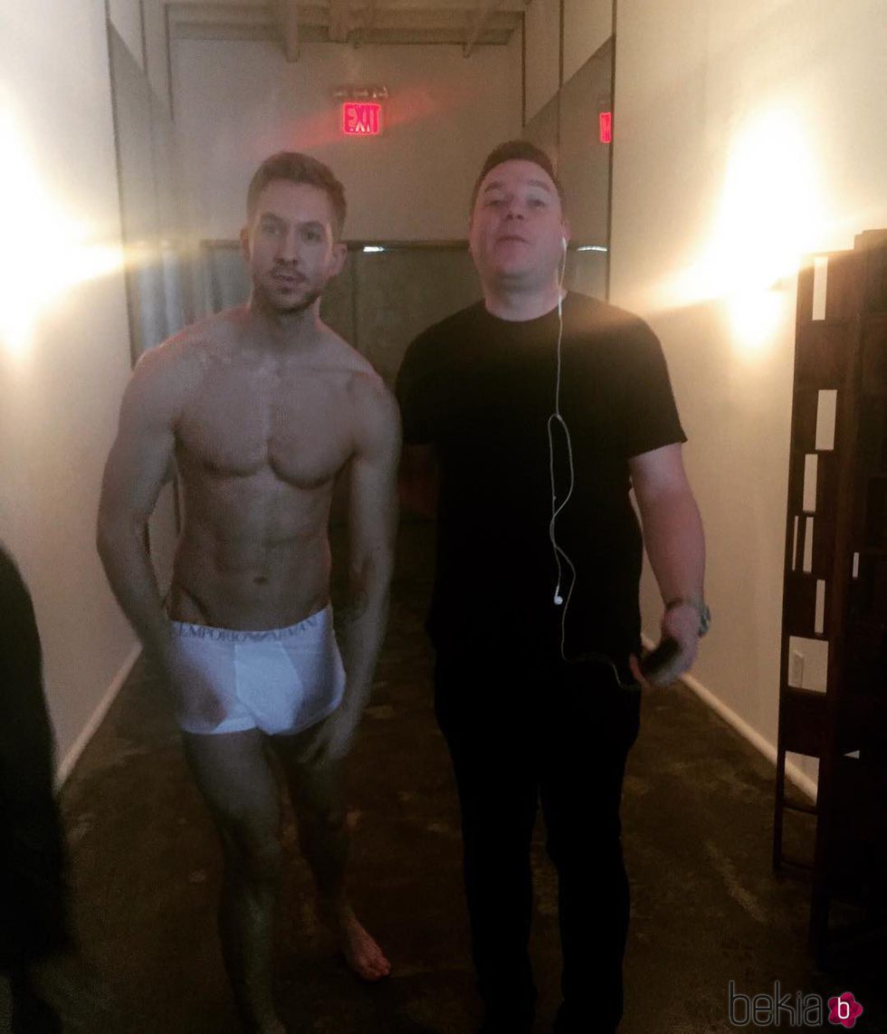 Calvin Harris con su manager